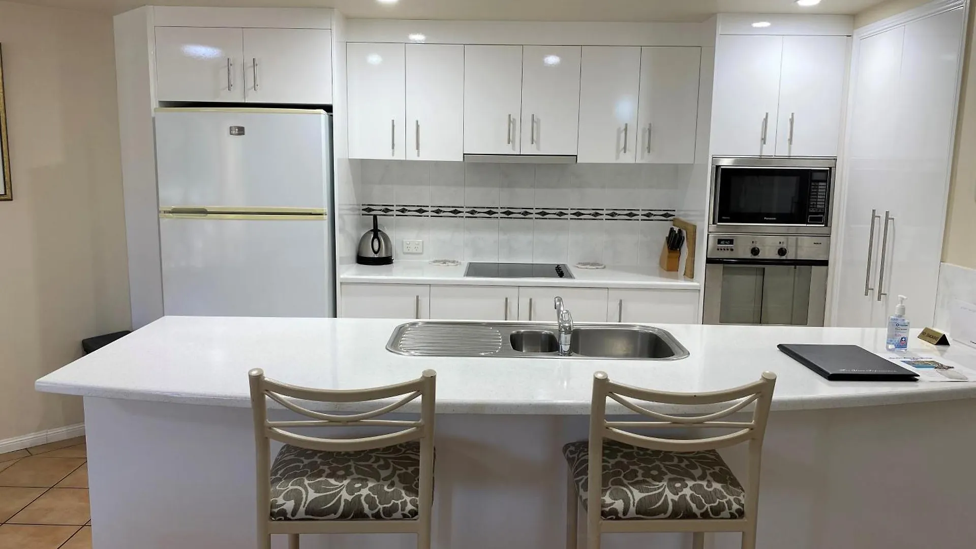 Mediterranean Beachfront Apartments Yorkeys Knob