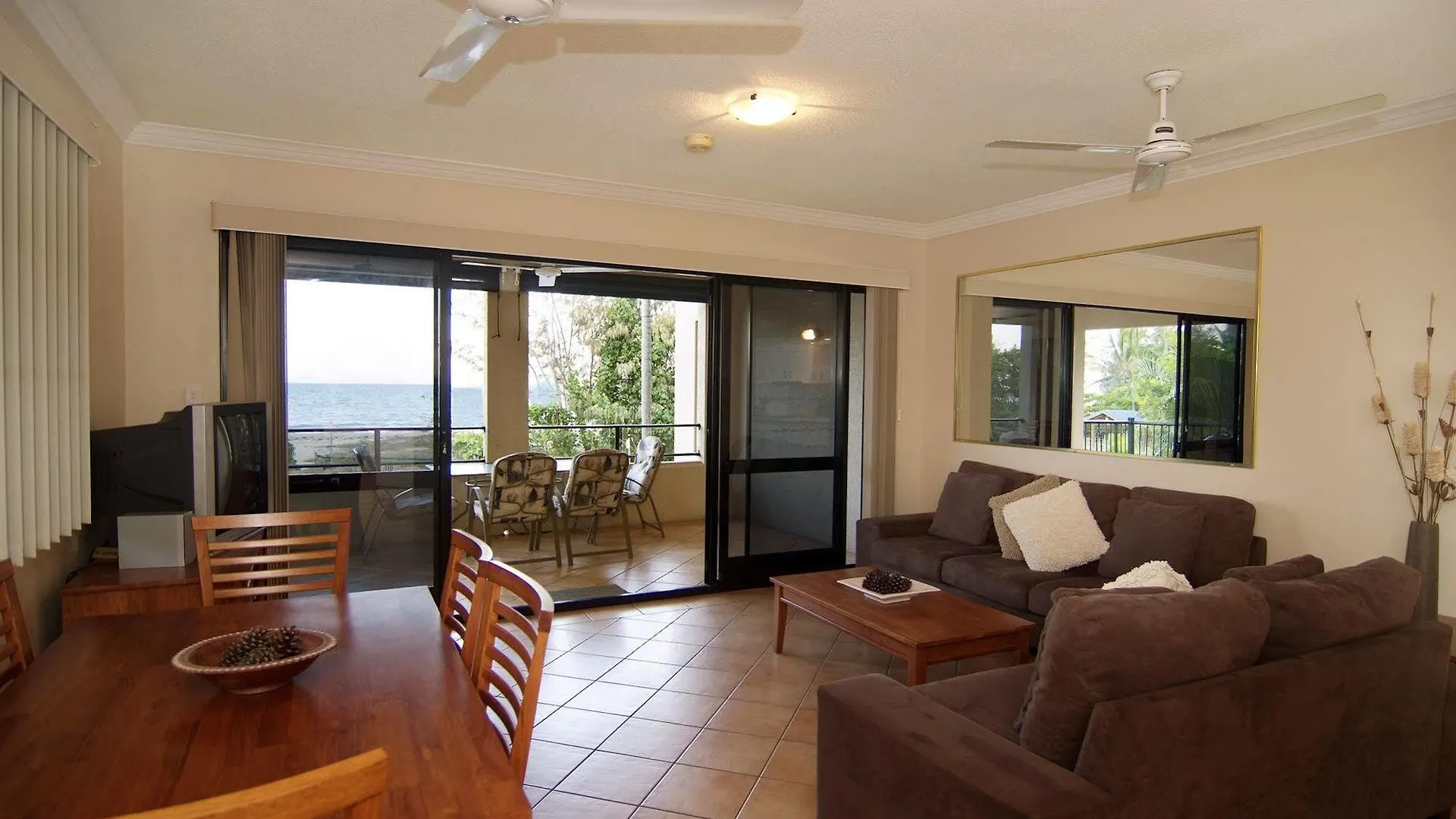 Mediterranean Beachfront Apartments Yorkeys Knob
