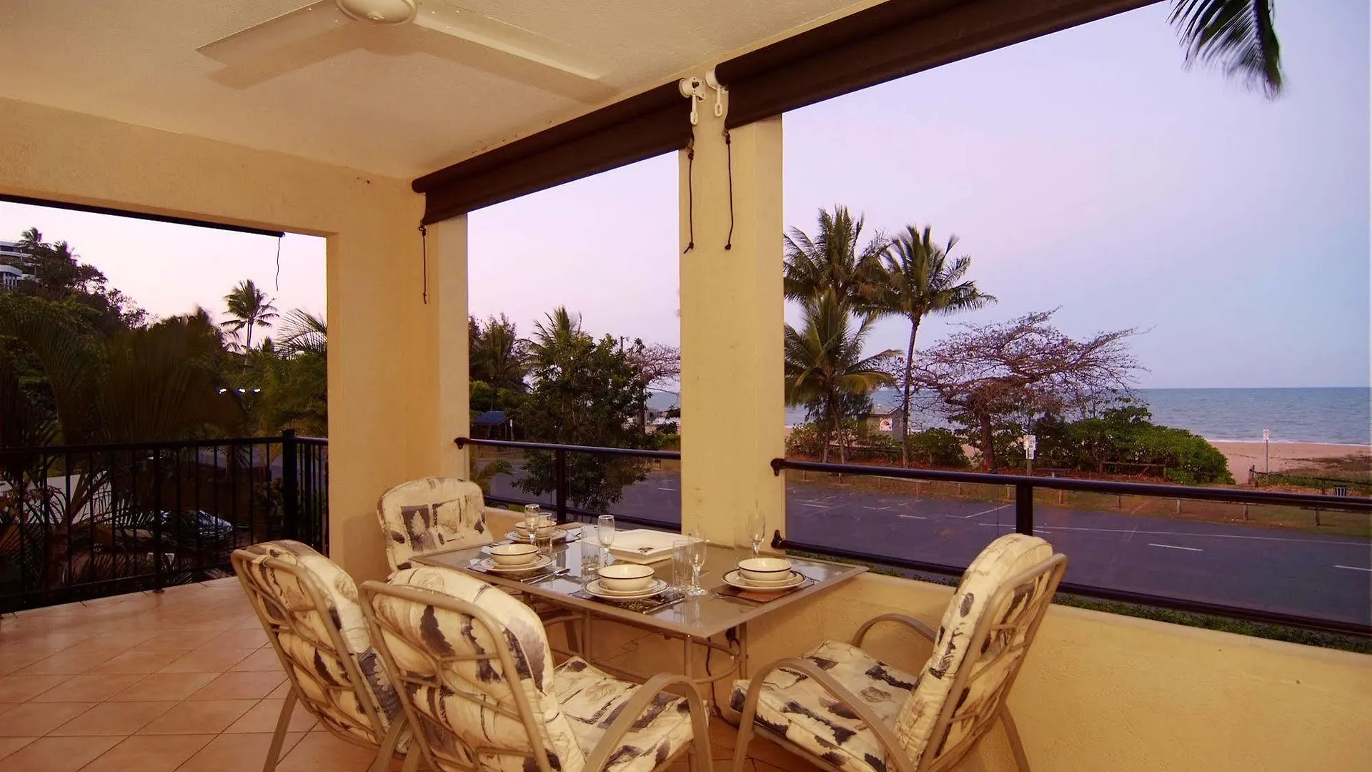 Mediterranean Beachfront Apartments Yorkeys Knob Australia