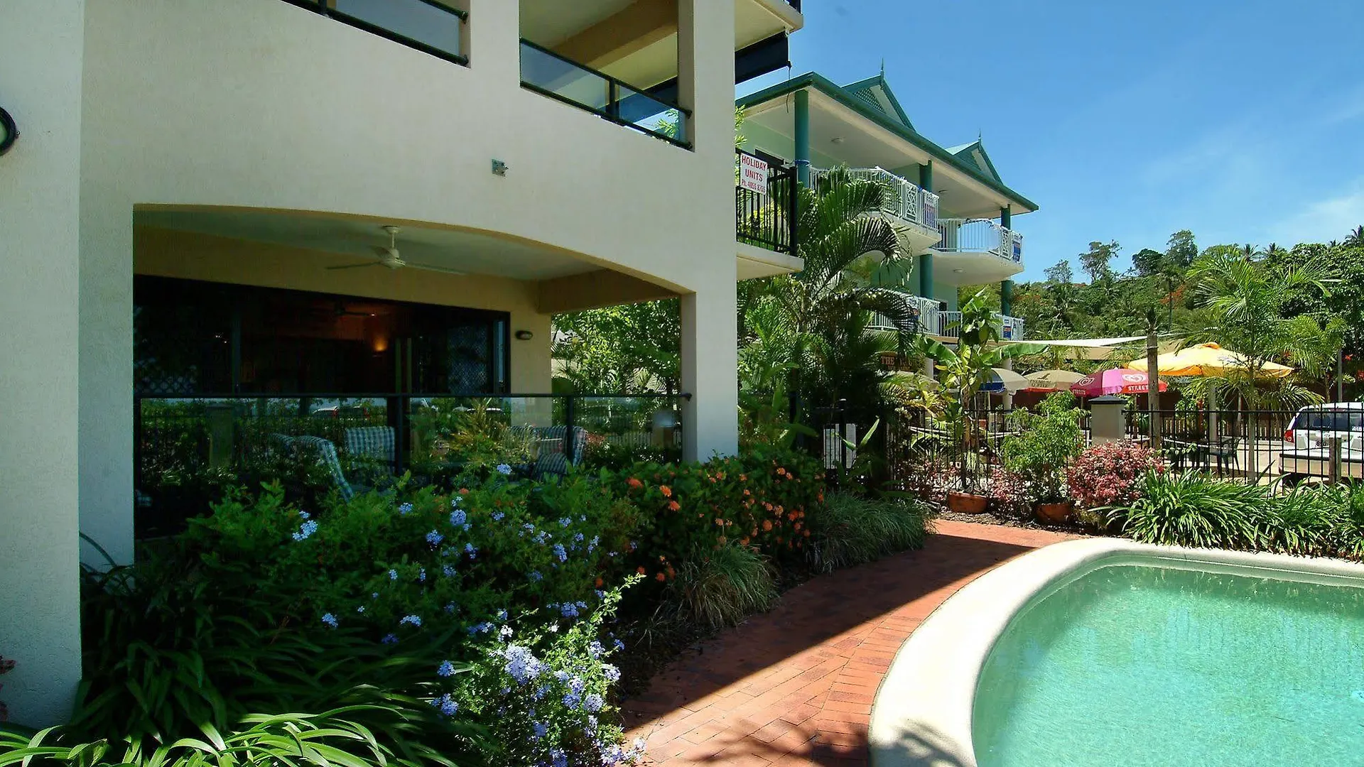 Mediterranean Beachfront Apartments Yorkeys Knob