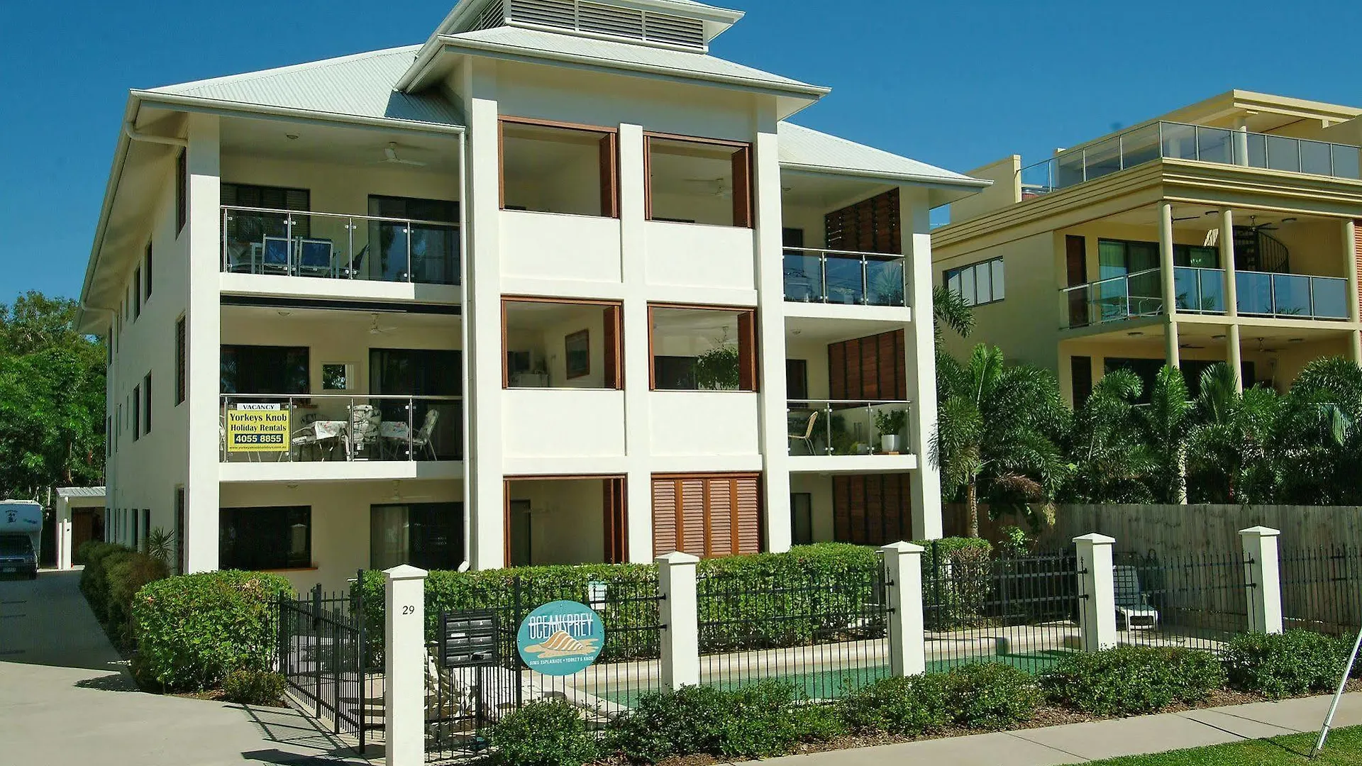 Mediterranean Beachfront Apartments Yorkeys Knob